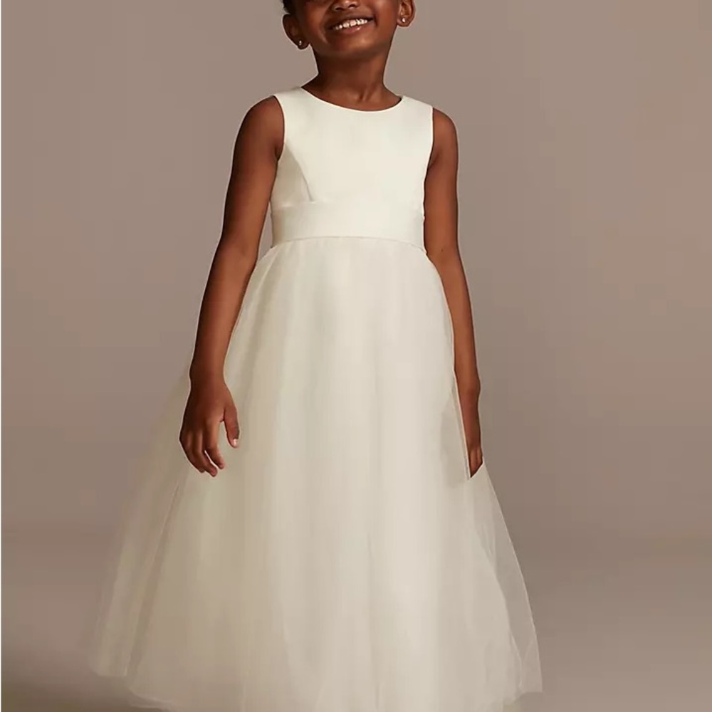 David's Bridal Ivory Flower Girl Dress Size 6